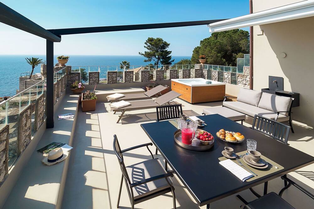 Photo of Patio Balcony in Taormina