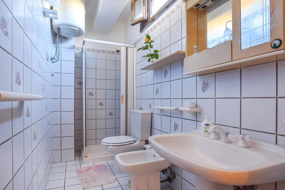 Photo of Bathroom in Barcellona Pozzo di Gotto