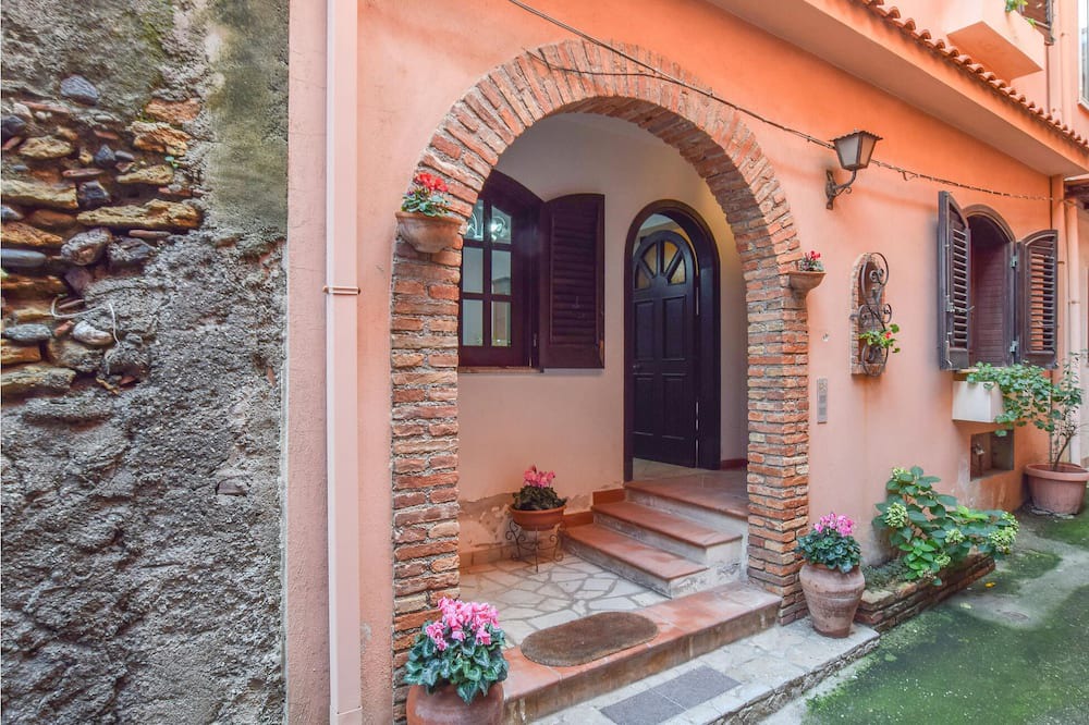 Photo of Outdoor in Barcellona Pozzo di Gotto