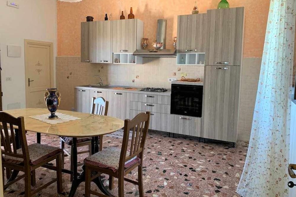 Photo of Kitchen in Malfa
