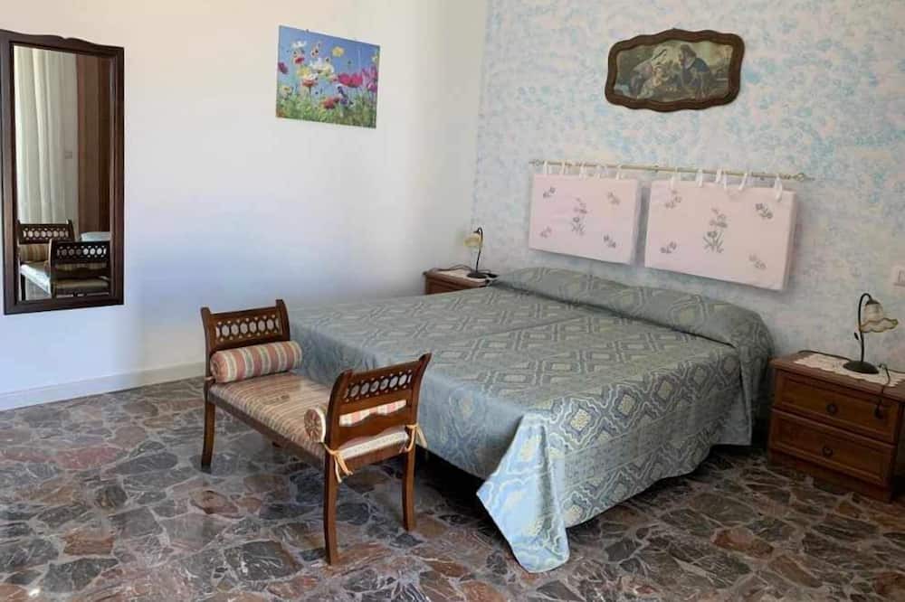 Photo of Bedroom in Malfa