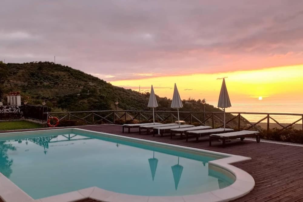 Photo of Outdoor in Capri Leone