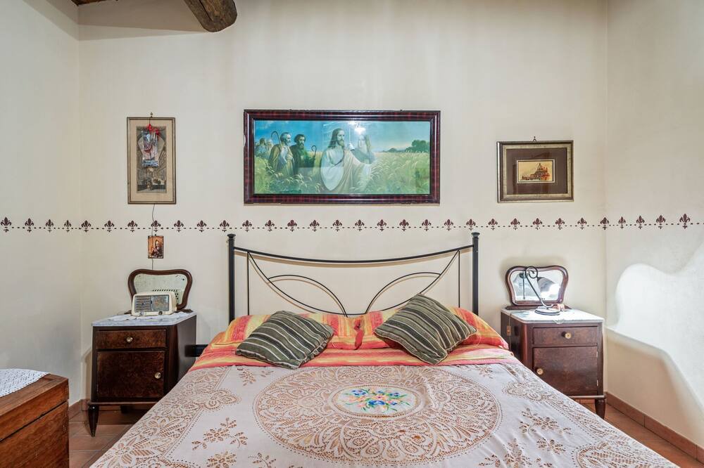 Photo of Bedroom in Maletto