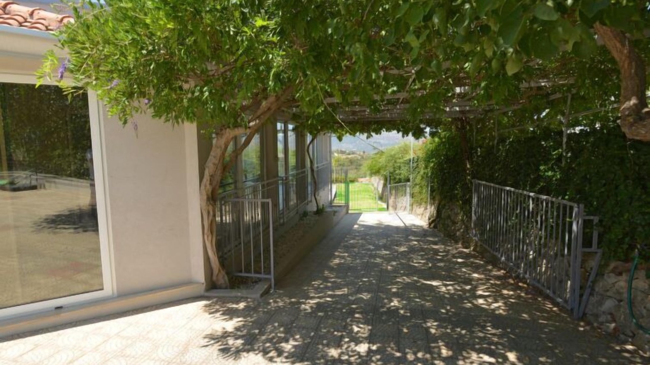 Photo of Outdoor in Solarino