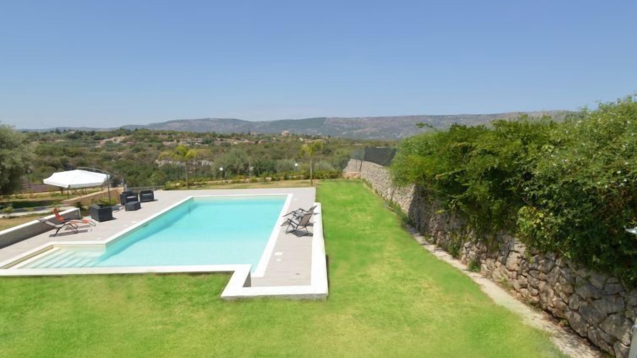 Photo of Outdoor in Solarino