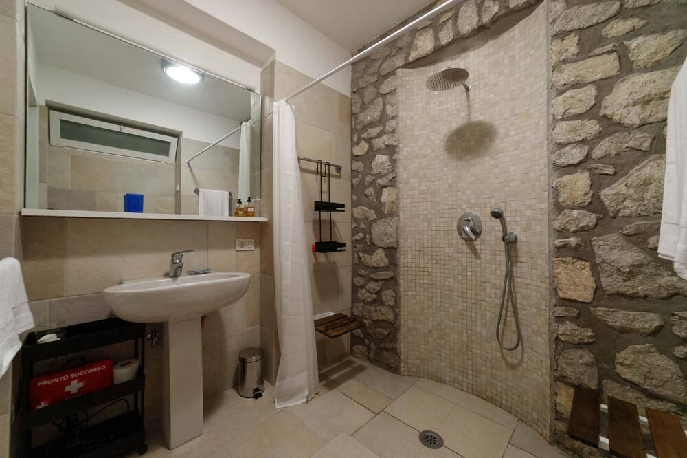 Photo of Bathroom in Marina Piccola