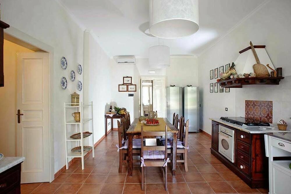 Photo of Kitchen in Noto