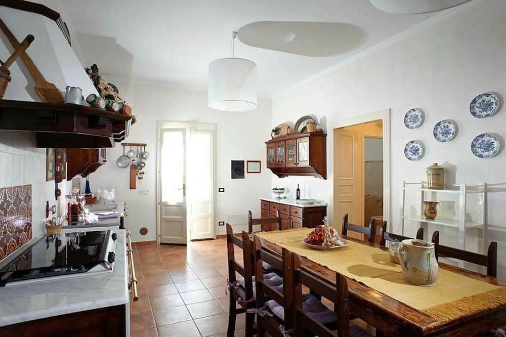 Photo of Kitchen in Noto