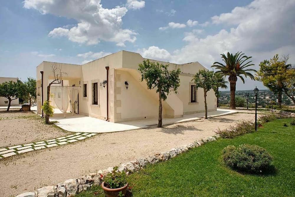 Photo of Outdoor in Noto