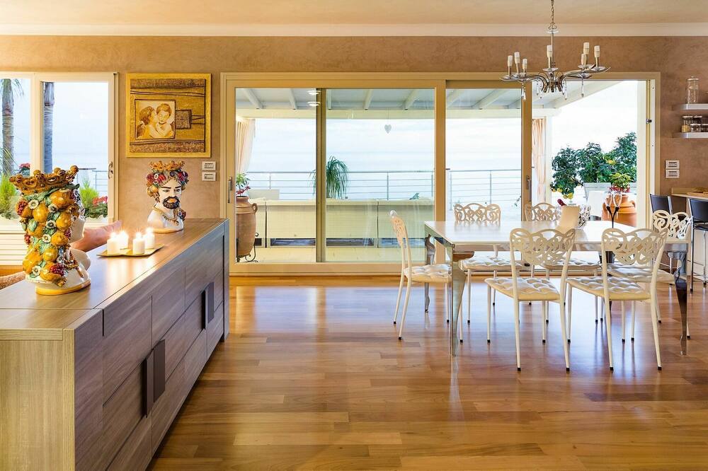 Photo of Livingroom in Letojanni