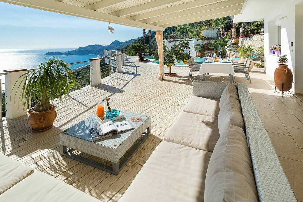 Photo of Patio Balcony in Letojanni