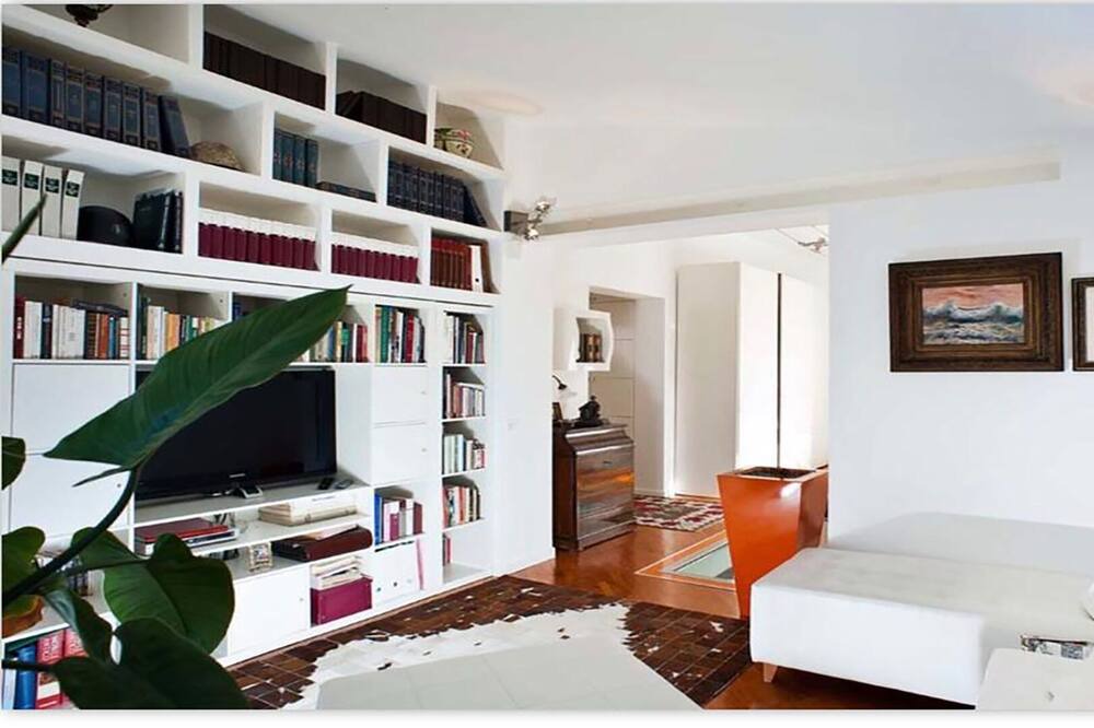 Photo of Livingroom in Paparella