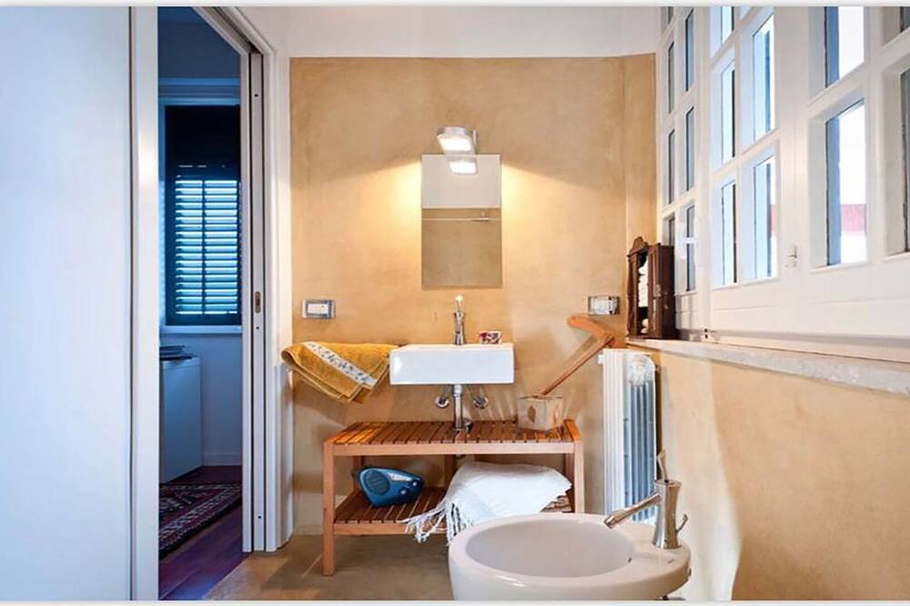Photo of Bathroom in Paparella