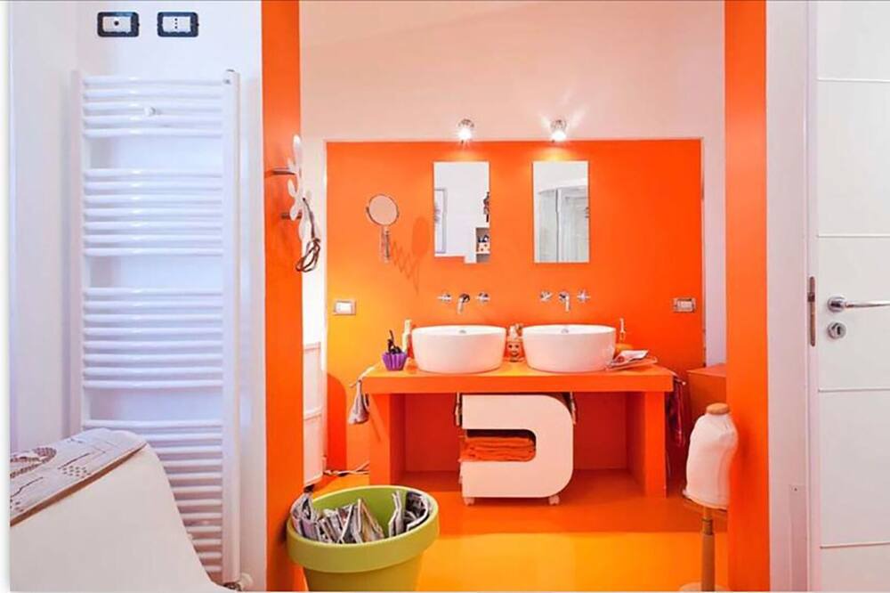 Photo of Bathroom in Paparella