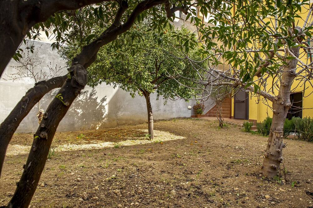 Photo of Outdoor in Noto