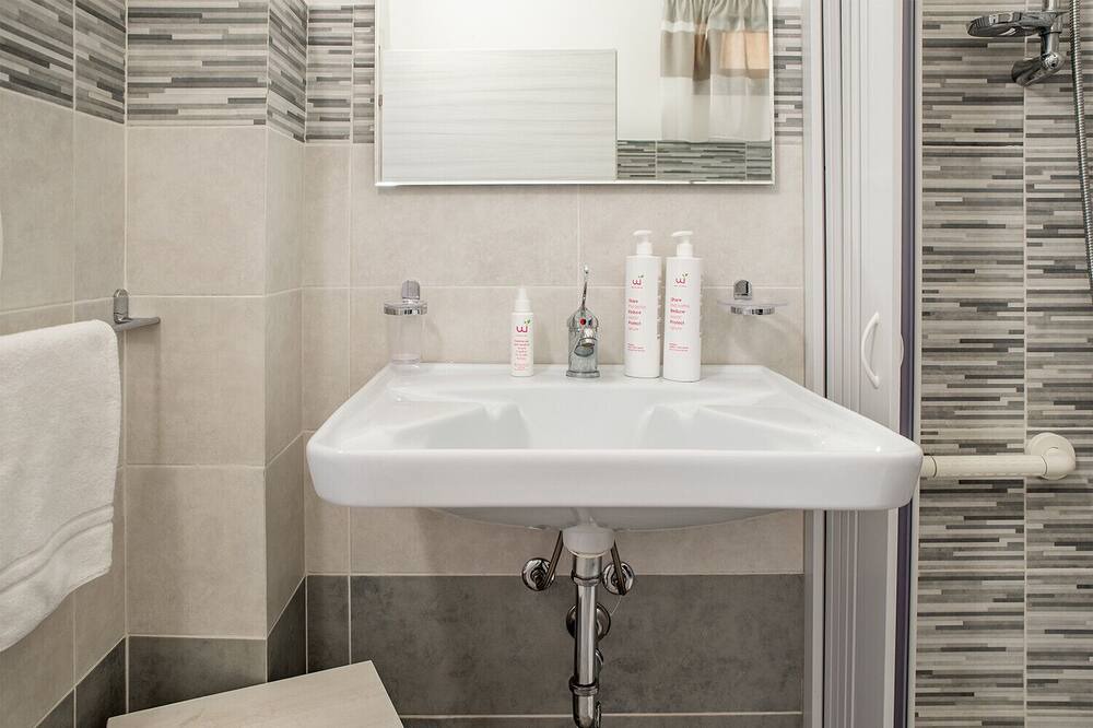 Photo of Bathroom in Noto