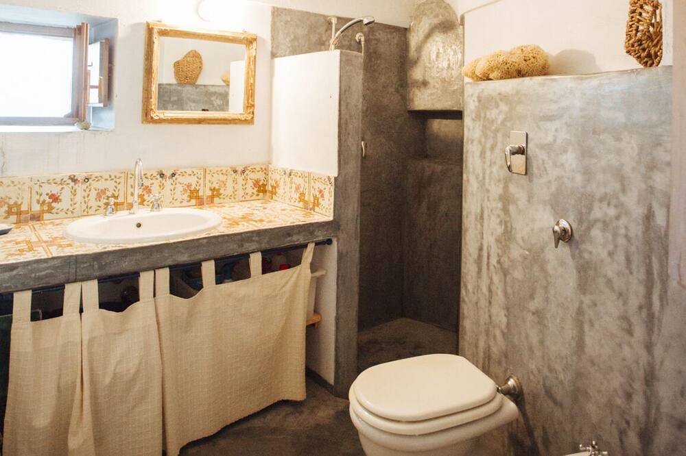 Photo of Bathroom in Kamma