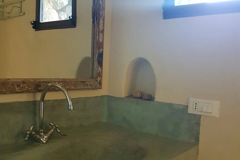 Photo of Bathroom in Kamma