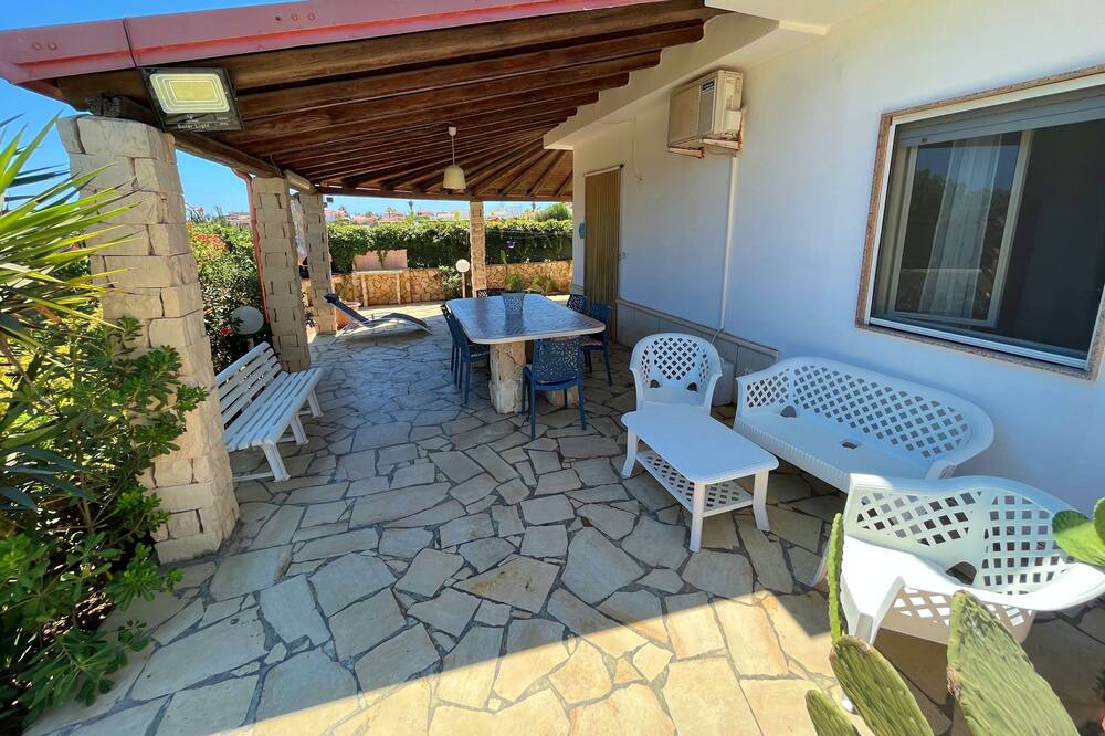 Photo of Patio Balcony in Reitani