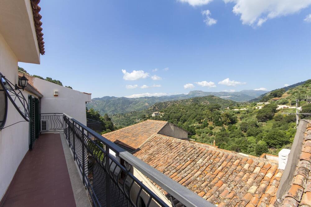 Photo of Patio Balcony in Savoca