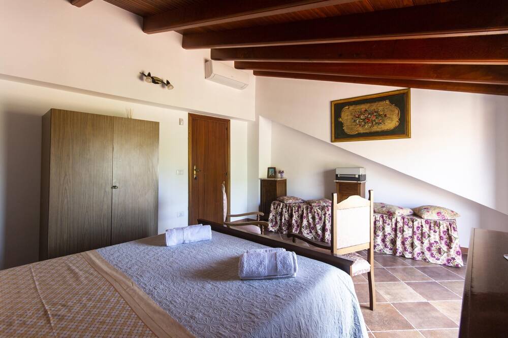 Photo of Bedroom in Savoca