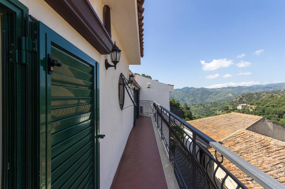 Photo of Patio Balcony in Savoca