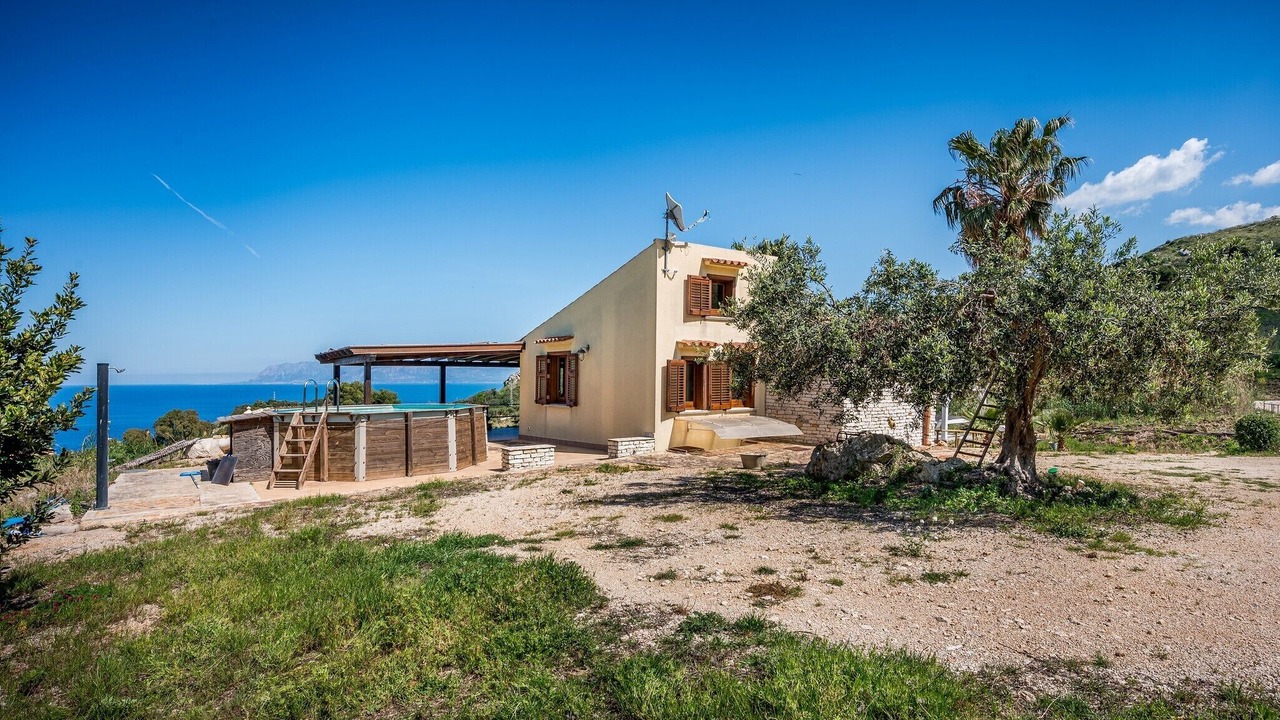 Photo of Patio Balcony in Scopello