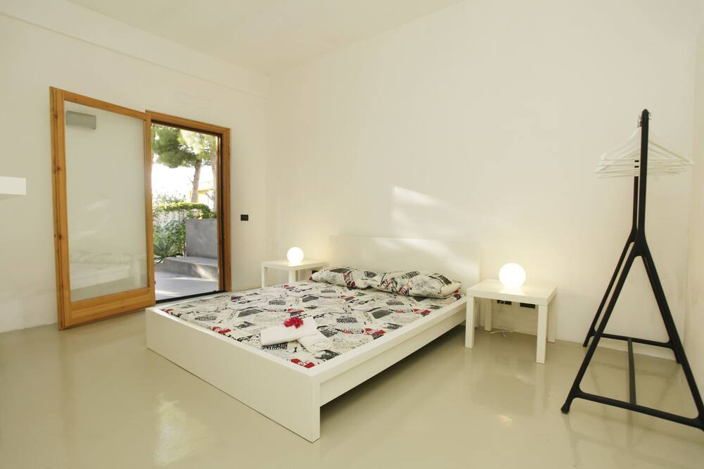 Photo of Bedroom in Torre Colonna-sperone
