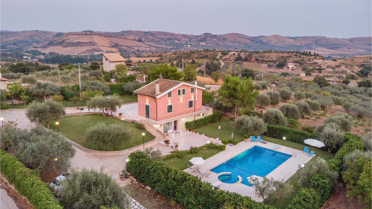 Photo of Outdoor in Giarratana
