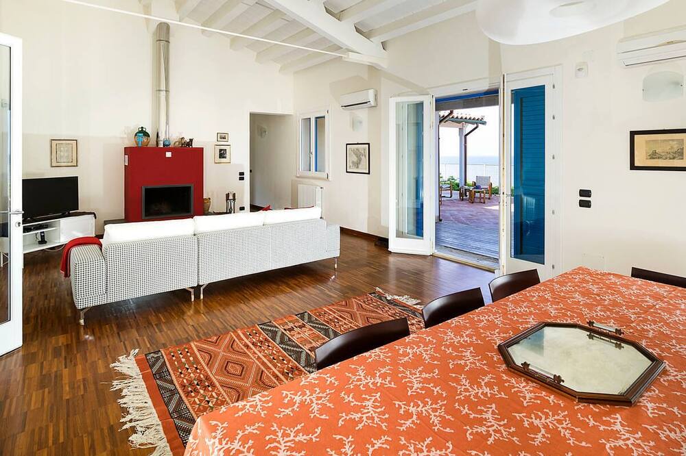 Photo of Bedroom in Augusta