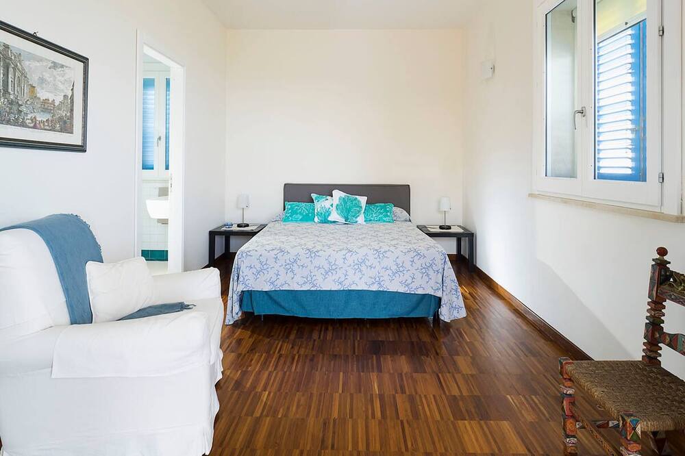 Photo of Bedroom in Augusta