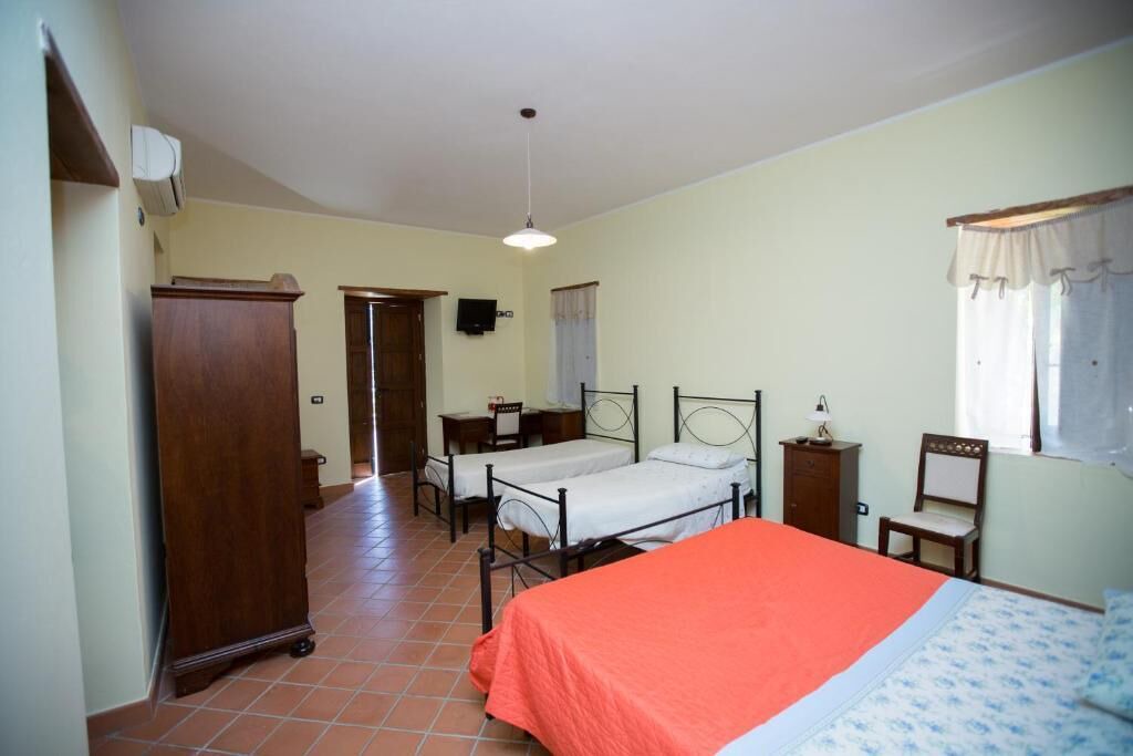 Photo of Bedroom in Patti