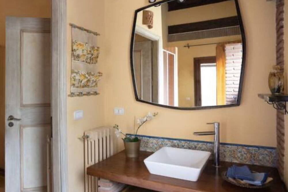 Photo of Bathroom in Ragalna