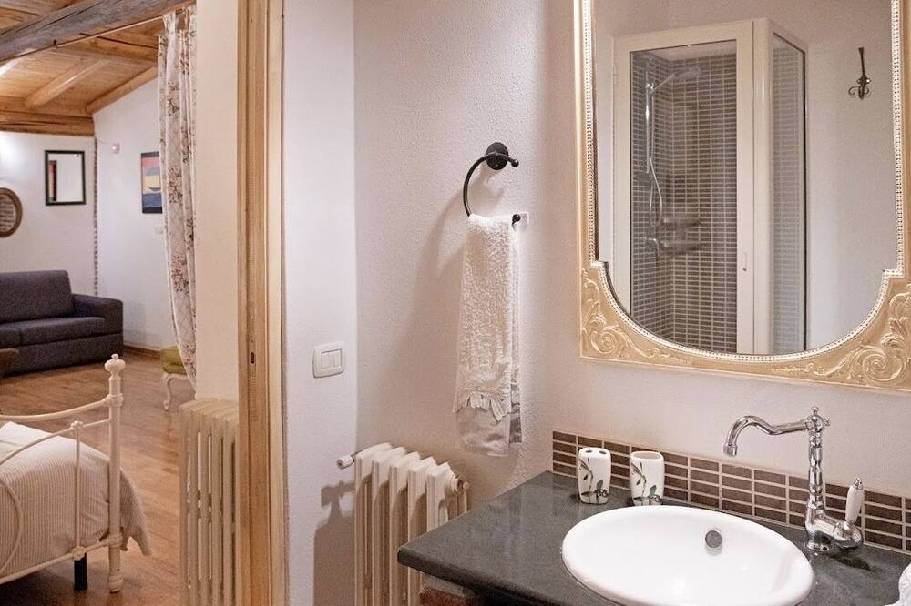 Photo of Bathroom in Ragalna