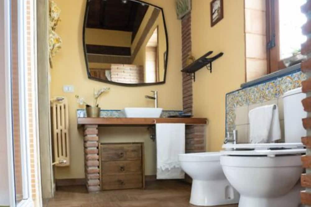 Photo of Bathroom in Ragalna