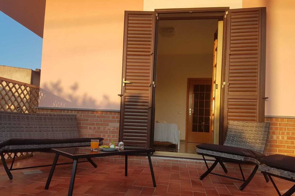 Photo of Patio Balcony in Isola