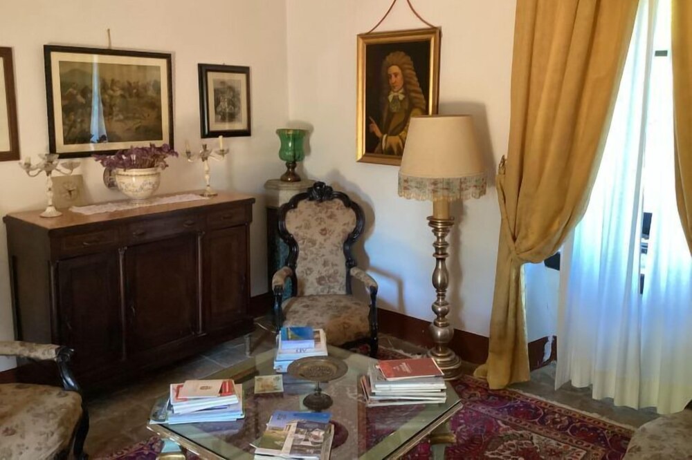 Photo of Livingroom in Buccino