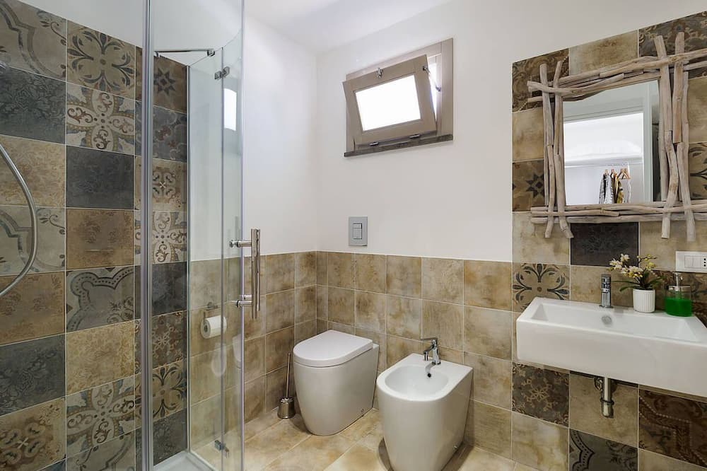 Photo of Bathroom in Marausa