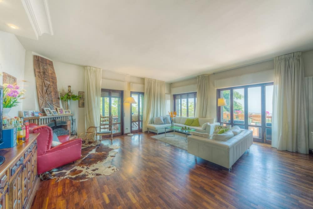 Photo of Livingroom in Nicolosi