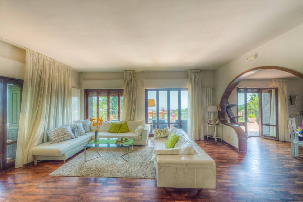 Photo of Livingroom in Nicolosi