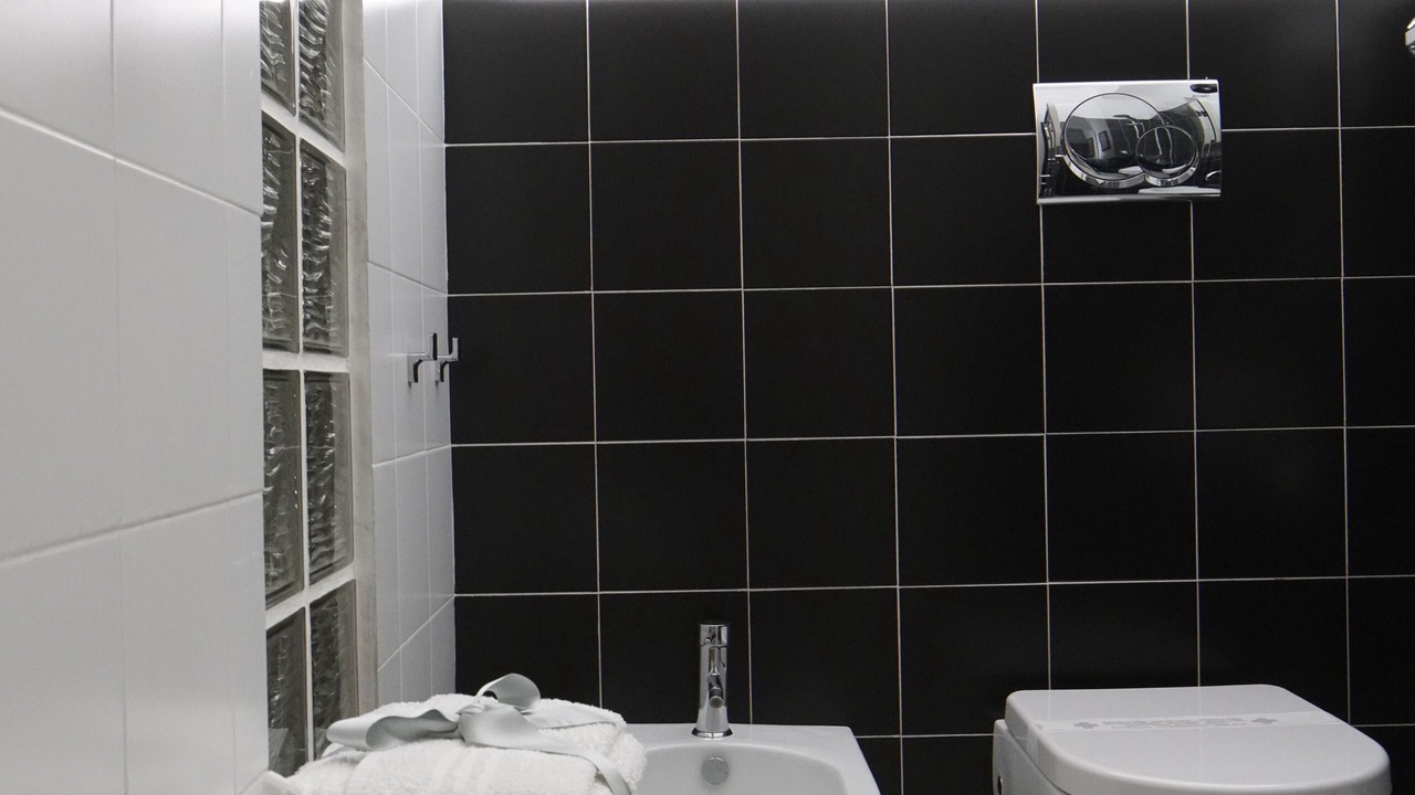 Photo of Bathroom in Picanello-Ognina-Barriera-Canalicchio