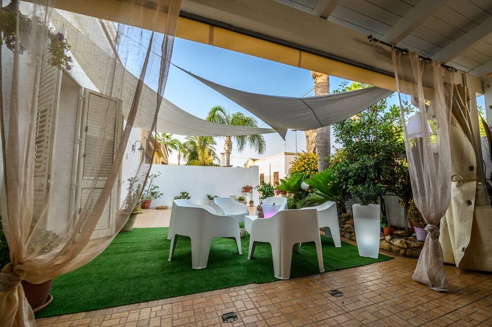 Photo of Patio Balcony in Digerbato