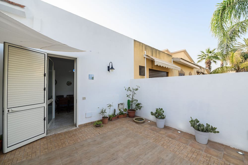 Photo of Patio Balcony in Digerbato