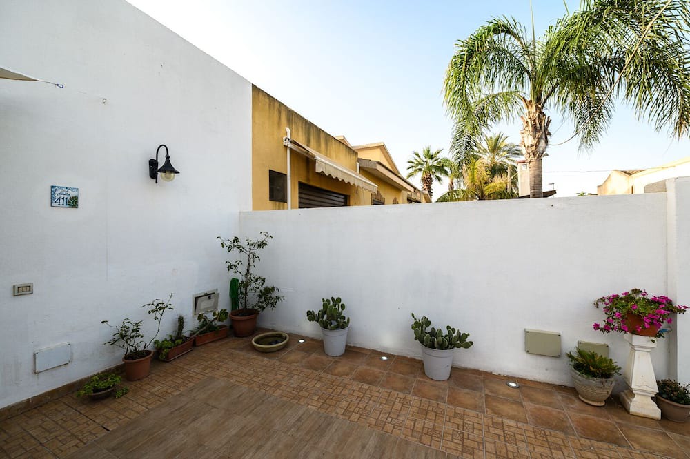 Photo of Patio Balcony in Digerbato