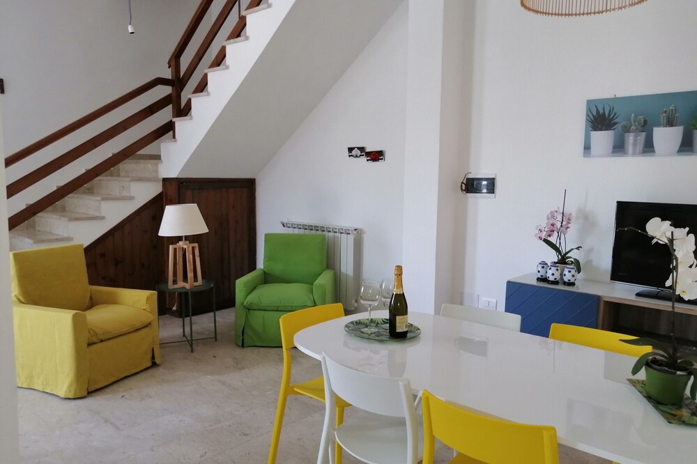 Photo of Livingroom in Addaura