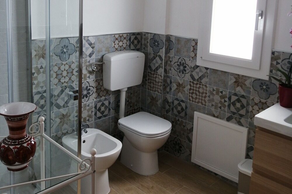 Photo of Bathroom in Addaura