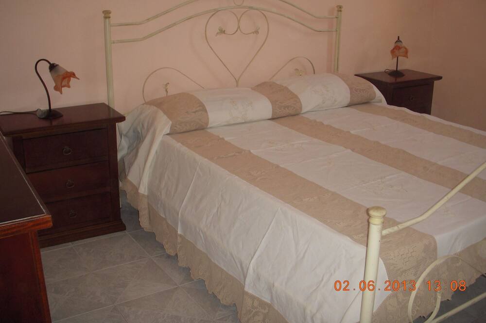 Photo of Bedroom in Avola