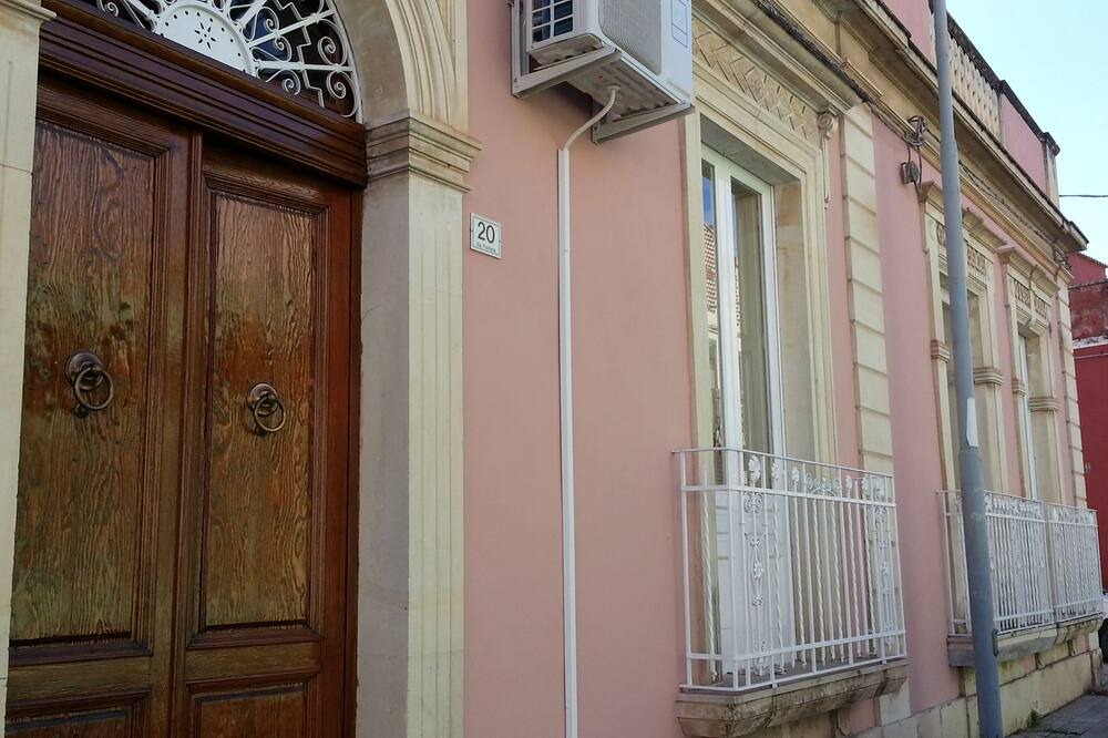Photo of Outdoor in Avola