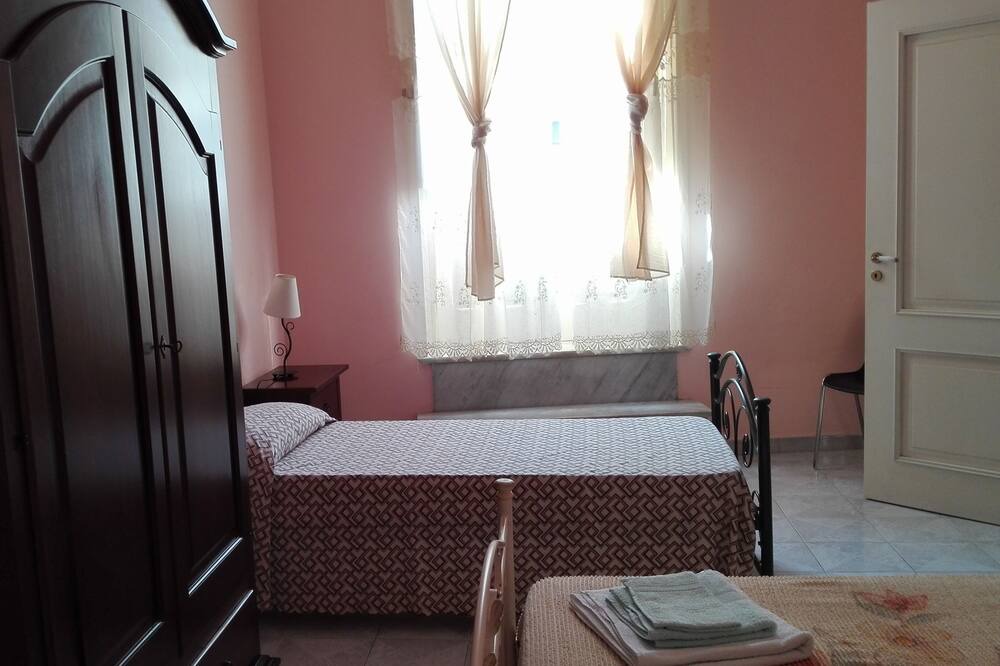 Photo of Bedroom in Avola