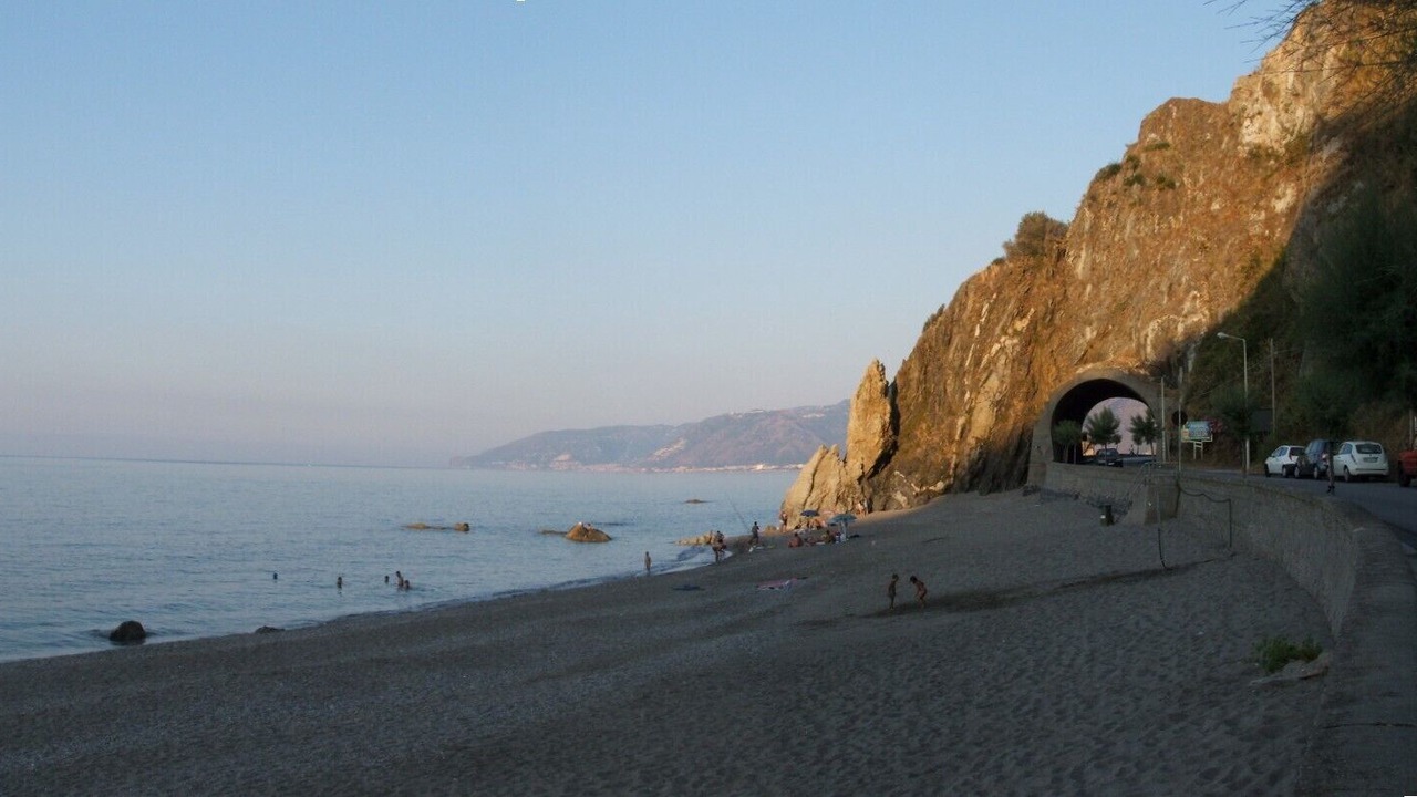 Photo of Others in Capri Leone